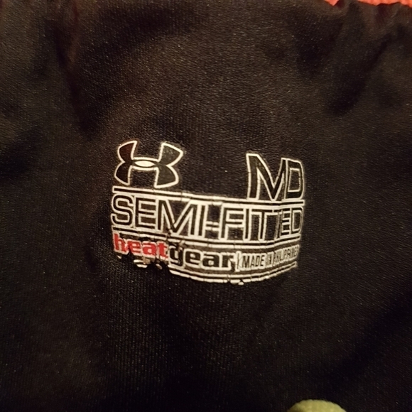 Under Armour womens medium shorts - Picture 4 of 7